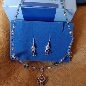 Avon Silver and Blue Necklace Elegant Jewelry